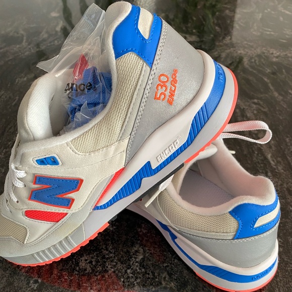 NWT - NEW BALANCE - Leather and Canvas Shoes - Picture 5 of 5